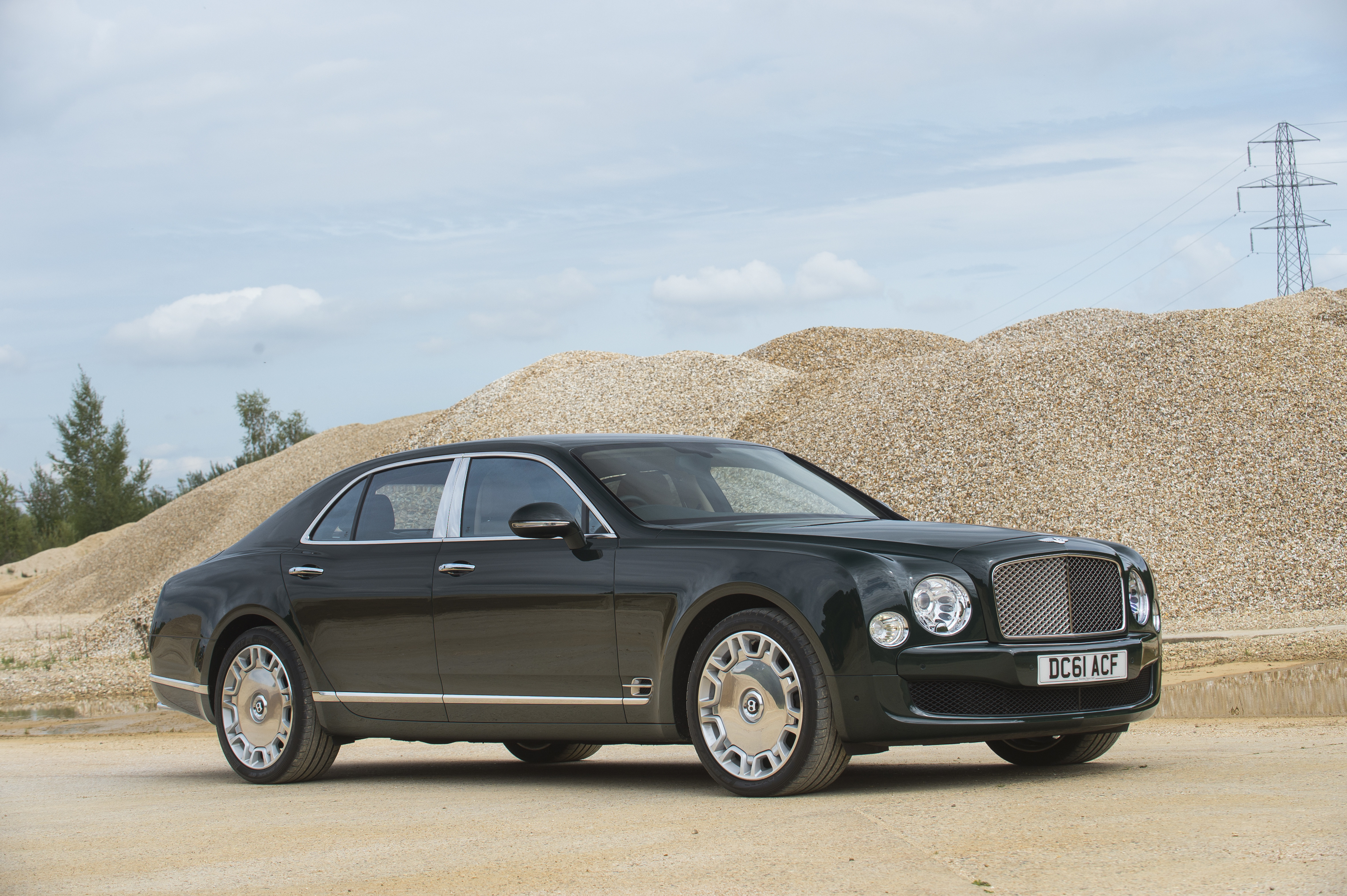Queen Elizabeth Ii S Bentley Is Up For Auction Wwd