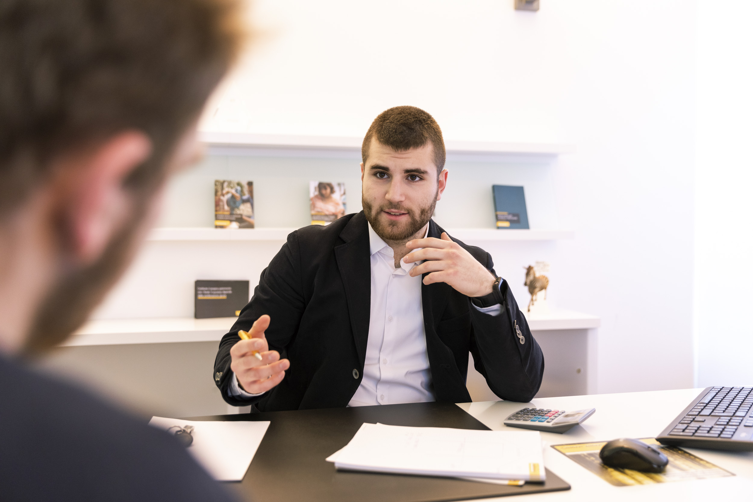 A regional financial institution with a national reputation for safety and profitability, wesbanco boasts a rich history of community support along with a reputation for personalized service, inn. Lehre als Kaufmann*frau EFZ Bank- Luzern 3 Jahre