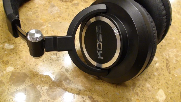 Review: Koss BT540i Bluetooth over-the-ear headphones | Poc Network // Tech