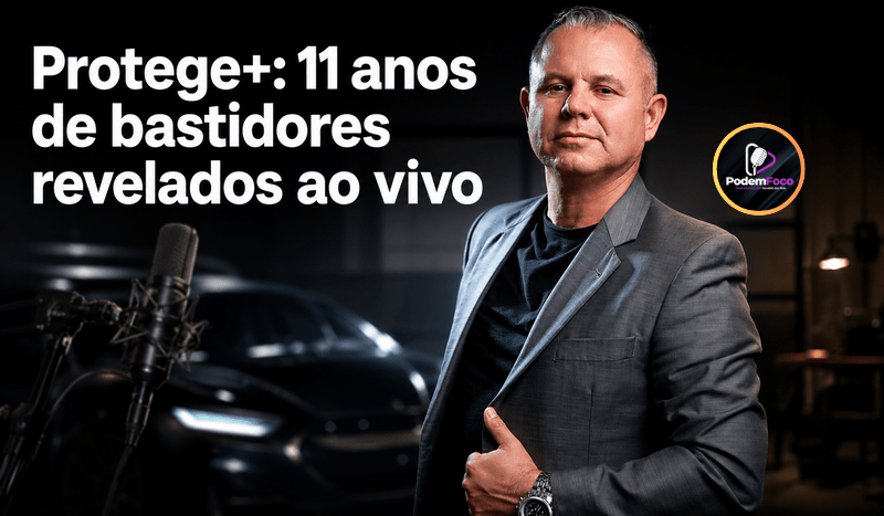 Peterson Machado, consultor da Protege+ em Sorocaba, aparece de terno cinza em composição editorial sobre sua entrevista ao vivo no podcast PODEMFOCO.