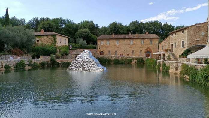 Bagni Vignoni - przepiękne termy położone w Val d'Orcia