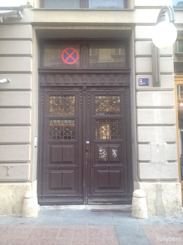 door @Zagreb