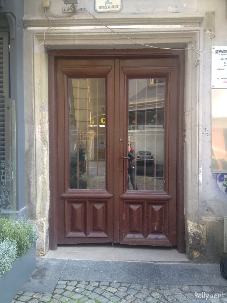 door @Zagreb