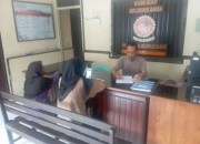 Bripka Gita Prisma Berikan Pelayanan SKTLK dan Sosialisasi E-Survey Polri di Polsek Kalipucang