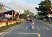 Polres Pangandaran Laksanakan Gatur Lalu Lintas di Depan SMK Putera Pangandaran