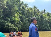PENGAMANAN DI SUNGAI GREEN CANYON : SATPOLAIRUD POLRES PANGANDARAN TUNJUKKAN PROFESIONALISME PADA AJANG PIALA PANGLIMA TNI CANOE, KAYAK DAN SUP