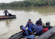 SATPOLAIRUD POLRES PANGANDARAN KAWAL KETAT PESERTA SUP MARATHON DI GREEN CANYON DENGAN RUBBER BOAT
