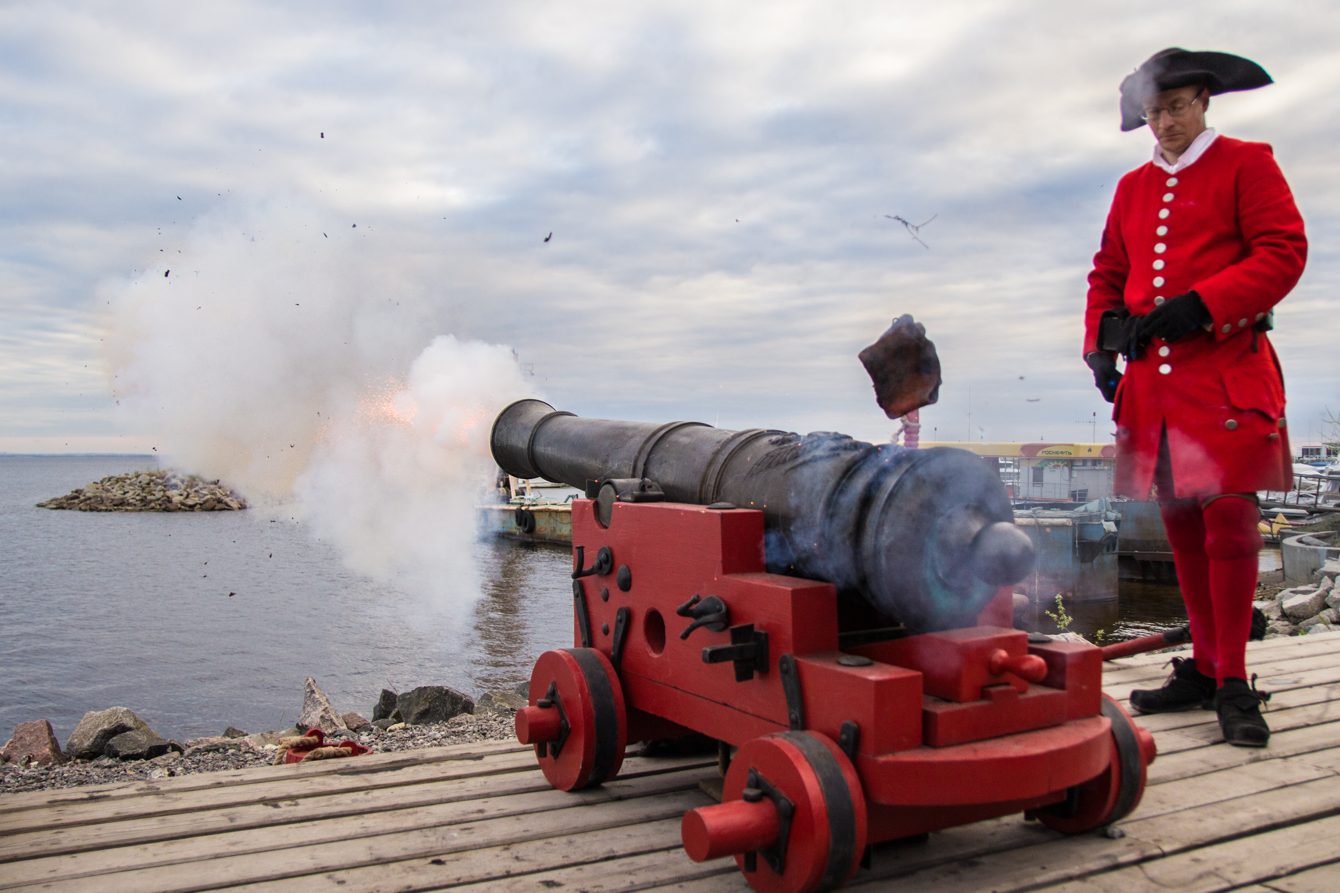 Низкие цены на прогулки по рекам и каналам спб. Ekskursii Verf Poltava