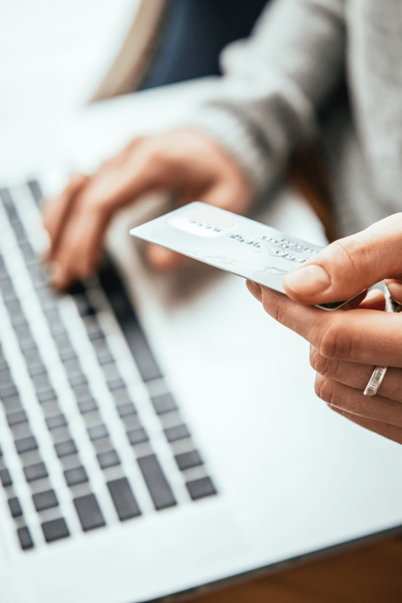 5 Credit Card Mistakes to Avoid in Your Twenties