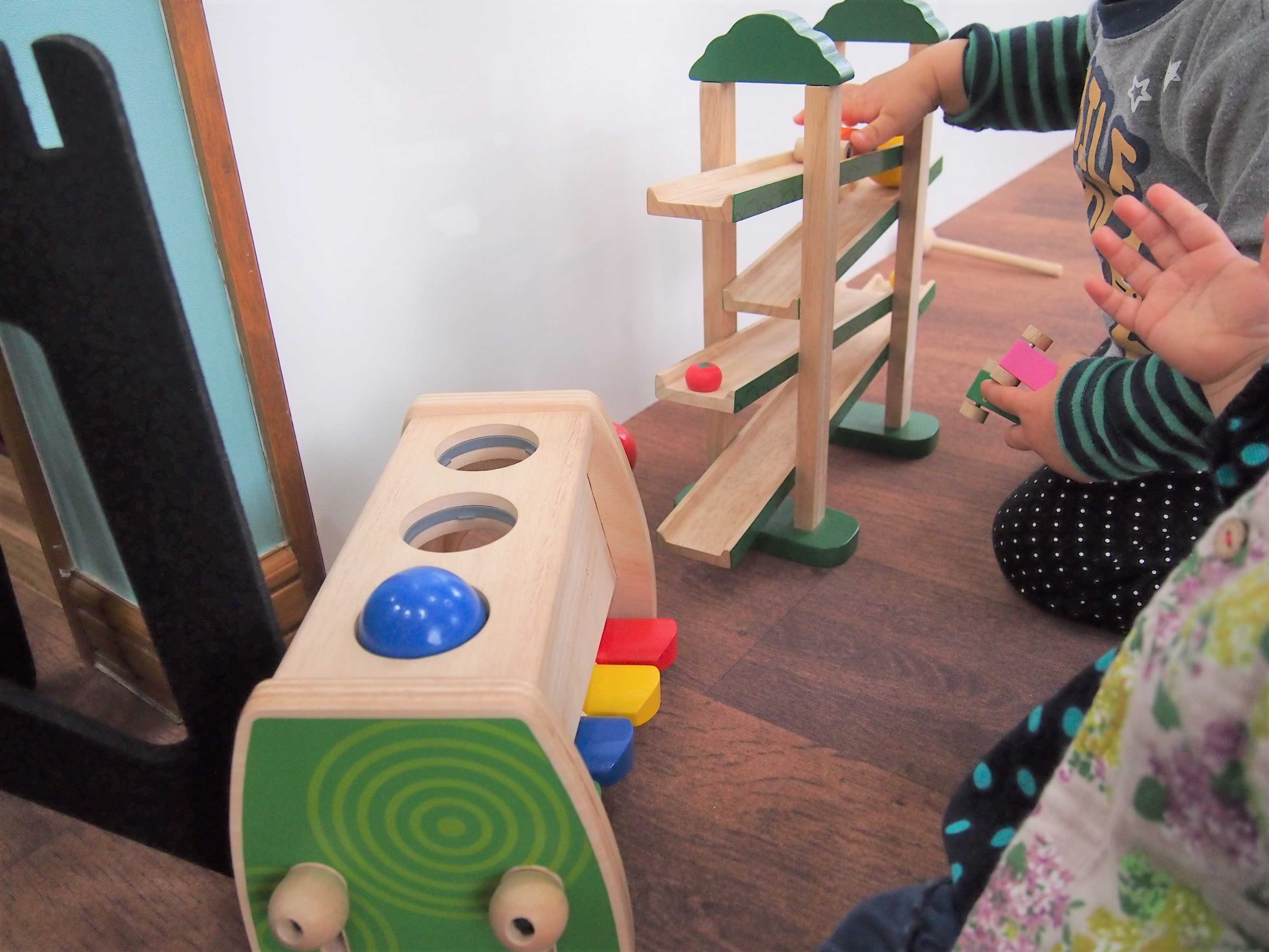 木のおもちゃが多いです