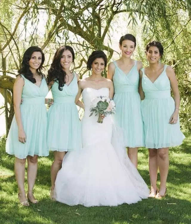25 stunning green bridesmaid dresses for garden weddings