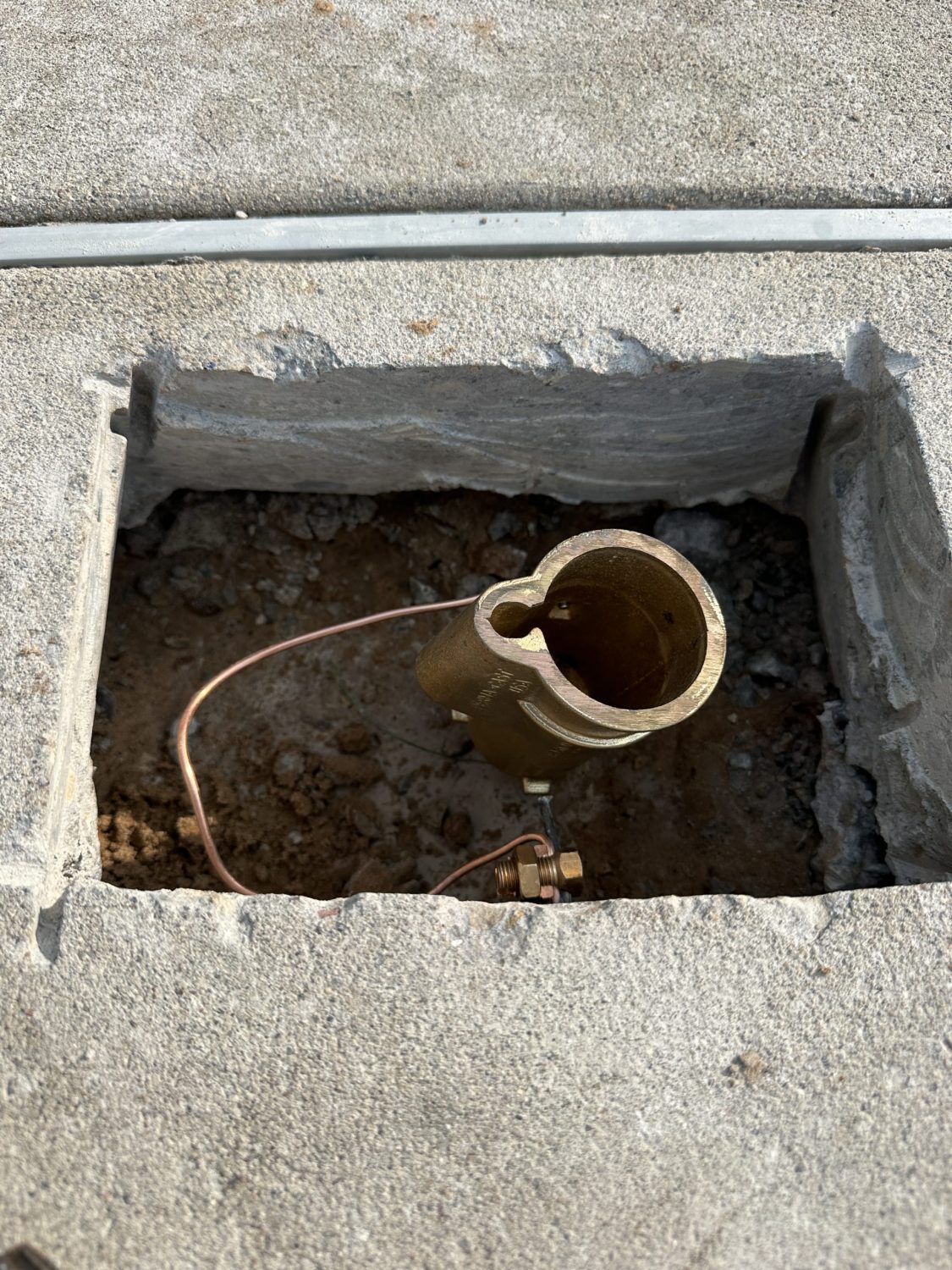 Safety and System Evaluation of a swimming pool electrical bonding connection