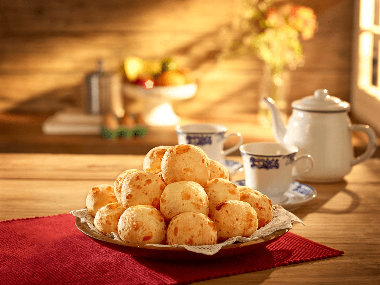 FORNO DE MINAS CELEBRA DIA NACIONAL DO PÃO DE QUEIJO