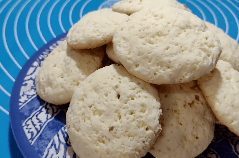 BOLACHA CASEIRA COM LEITE DE COCO