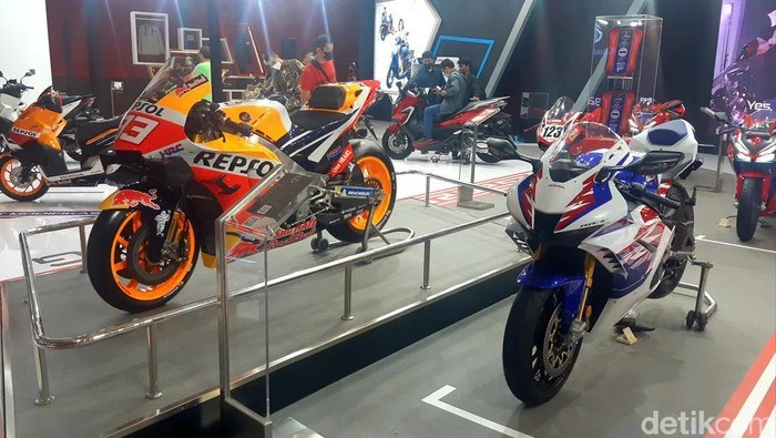Honda rc213v чёрный