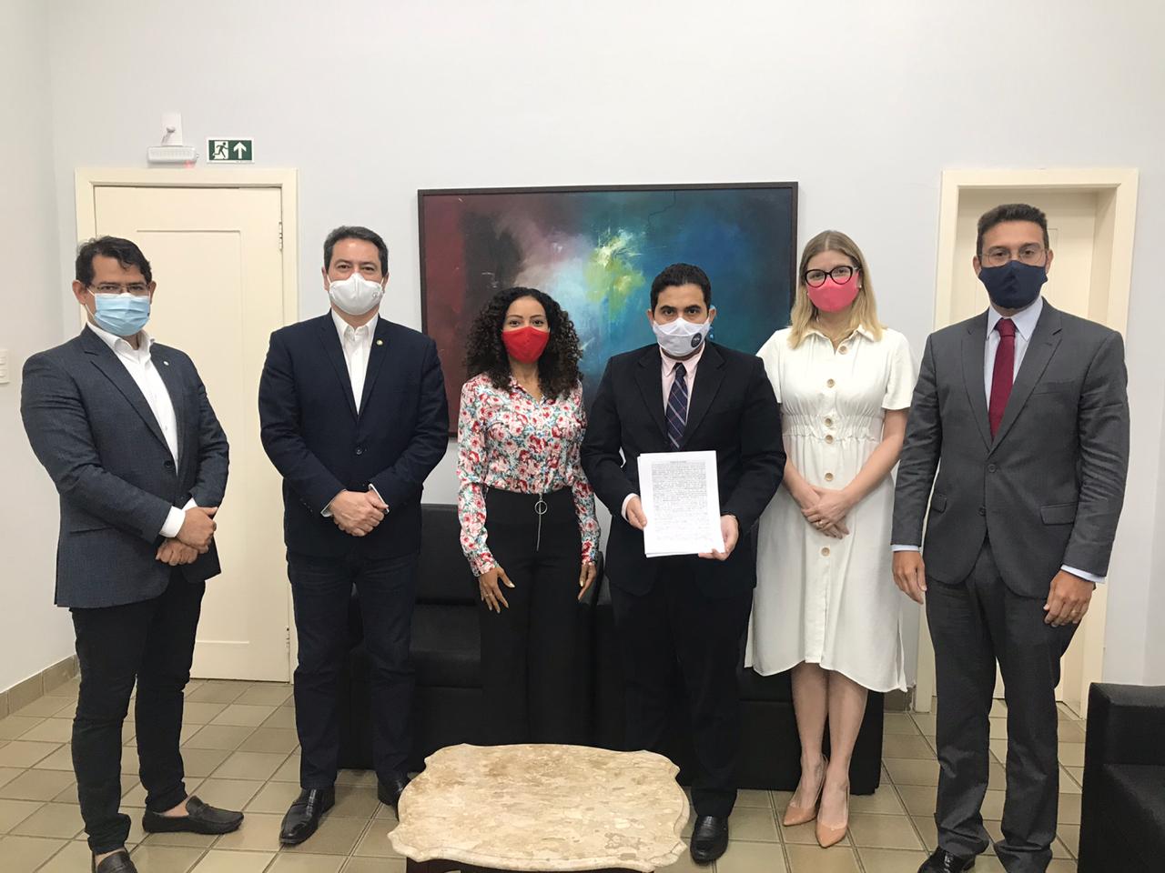 Read more about the article Presidente Marcus Franco participa de reunião a respeito da nomeação de concursados