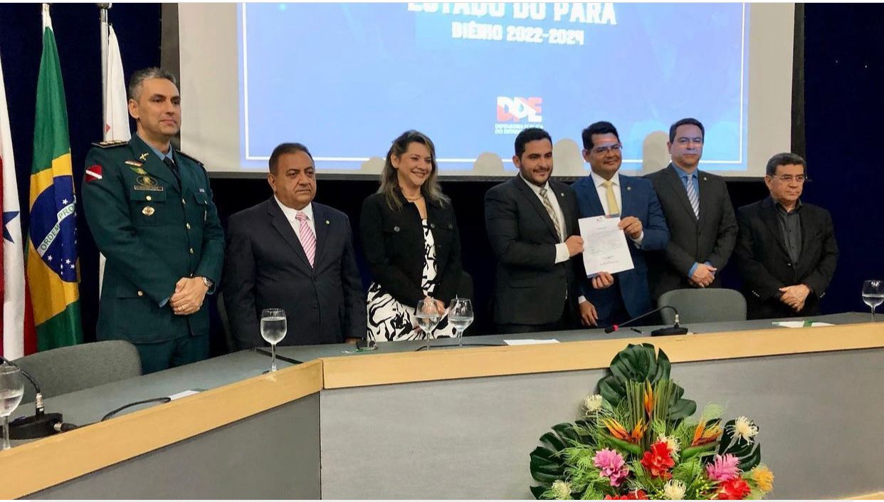 Read more about the article Presidente da ADPEP participa da posse do novo corregedor-geral da DPE, defensor público associado da ADPEP Edgar Alamar
