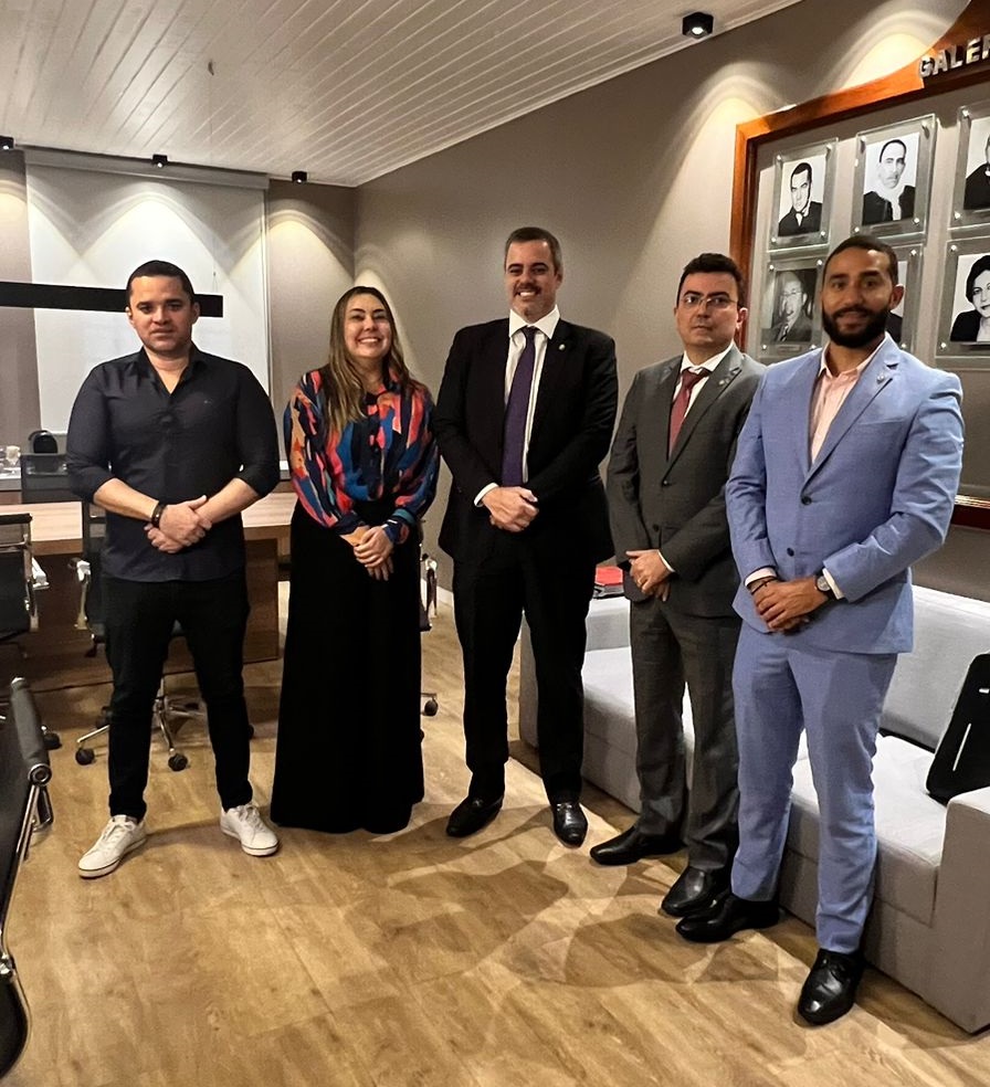 Read more about the article ADPEP faz visita de cortesia à AMPEP e ADEPOL e estreita laços visando parcerias