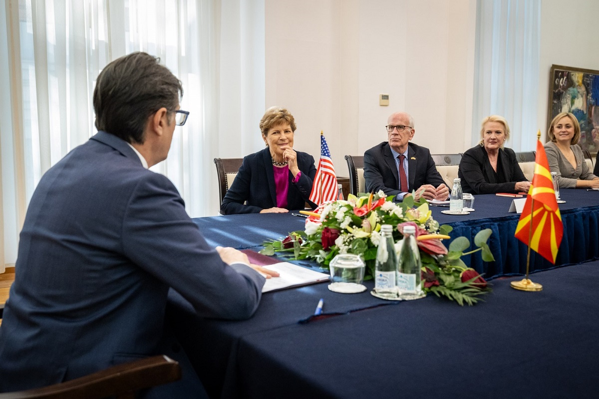 Presidentit Pendarovski takoi senatorët amerikan Jeanne Shaheen dhe Peter Welch