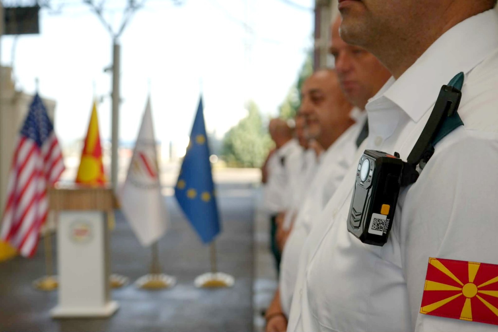 Doganierët në  Tabanoc    Qafë Thanë  dhe  Bllacë  nga sot do të kenë kamera trupore