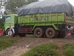 Tidak Tersentuh Hukum, Galian Tanah Merah di Seputaran Exit Pintu Tol Rangkasbitung Kembali Beroprasi. 11 Tidak Tersentuh Hukum, Galian Tanah Merah di Seputaran Exit Pintu Tol Rangkasbitung Kembali Beroprasi.