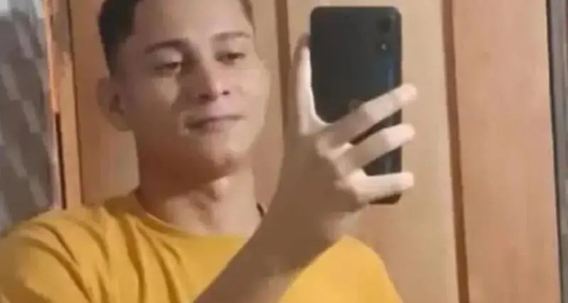 Image default