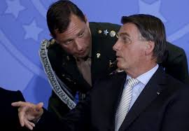 A esposa de Mauro Cid, Gabriela Cid, admitiu à Polícia Federal (PF) que usou certificado de vacinação falso e afirmou que a responsabilidade pela inserção dos dados falsos foi de seu marido, segundo fonte da investigação.