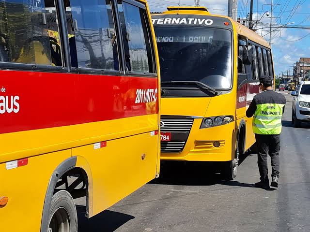 GRAVE ACIDENTE ENTRE ÔNIBUS E ‘AMARELINHO’ DEIXA FERIDOS NA ZONA LESTE DE  MANAUS