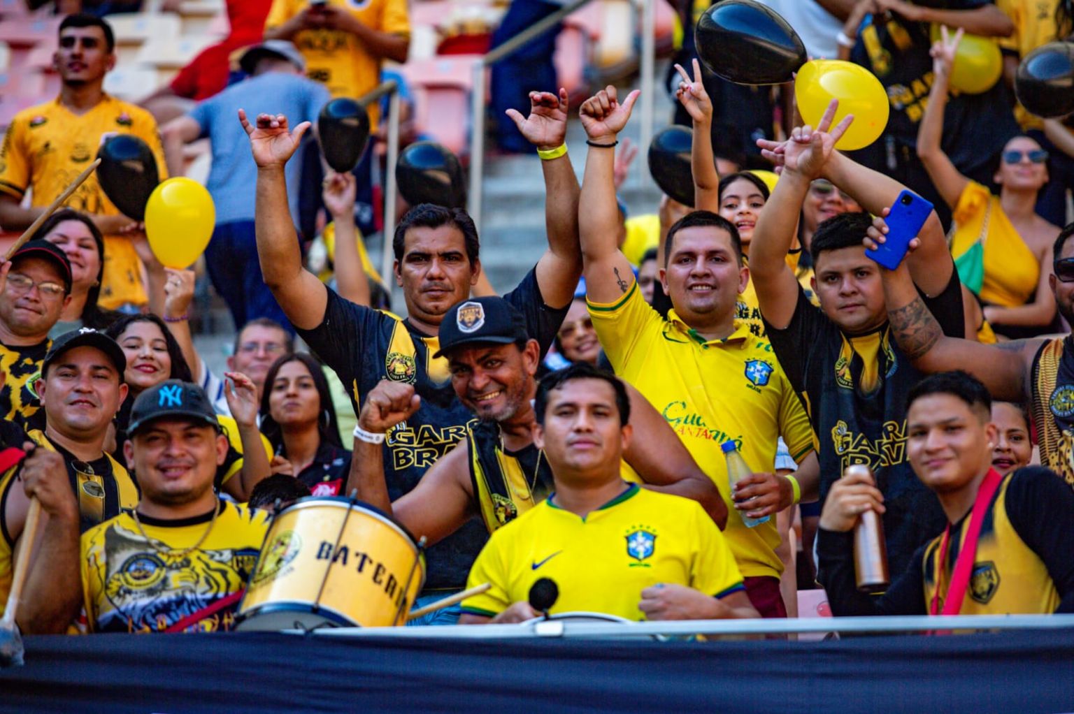 BRASILEIRAO SERIE C – Sob forte calor, torcedores enfrentam horas na fila para garantir um lugar no jogo que pode marcar o acesso da Onça Pintada