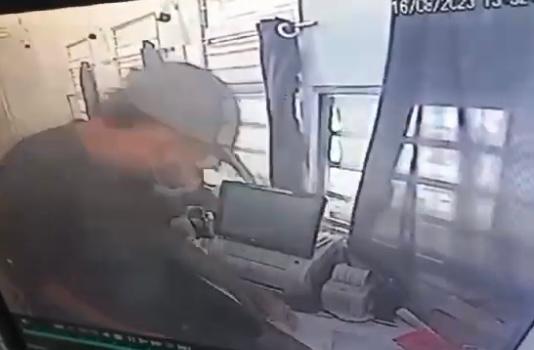 PROCURADOS: ‘Neném’, ‘Boca’ e ‘Nerd’ são suspeitos de roubar casa lotérica em Manaus- Suspeitos roubaram uma elevada quantidade em dinheiro e aparelhos celulares dos atendentes