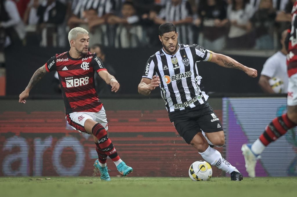 Flamengo recebe o Atlético-MG em jogo que pode valer a liderança do Brasileiro