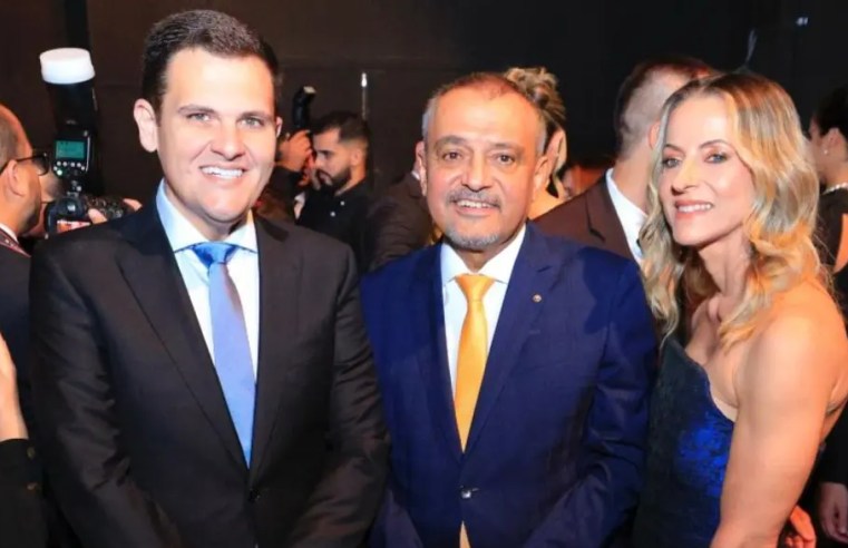 Prefeito em exercício Renato Junior destaca harmonia entre poderes durante posse de desembargadores do TJ-AM