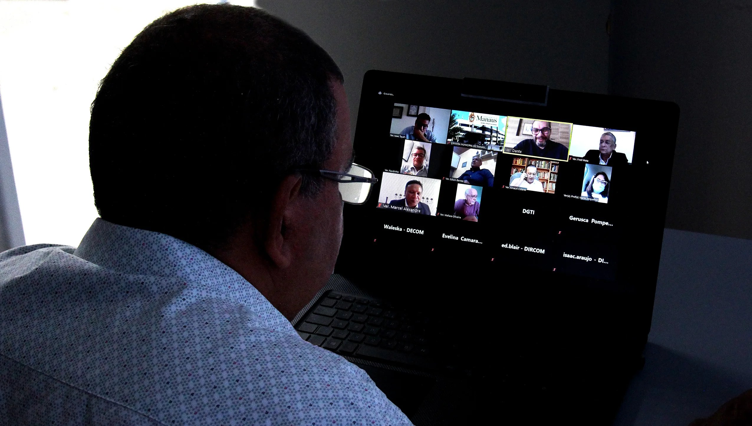 Homem é preso acusado de abusar sexualmente do próprio enteado