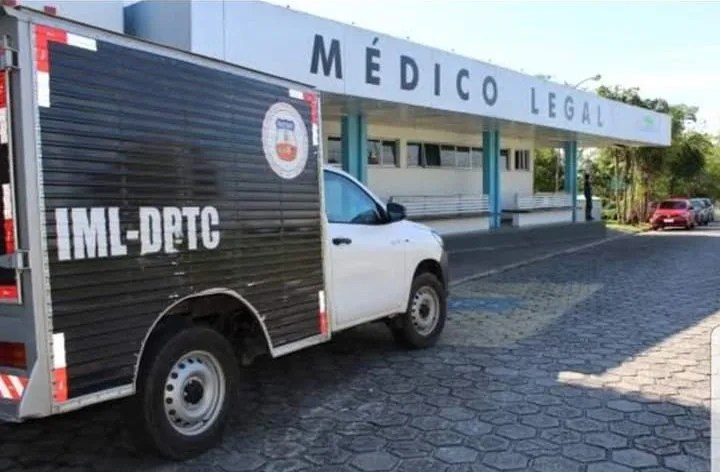 Mulher morre após ser baleada na AM-070 e marido fica ferido