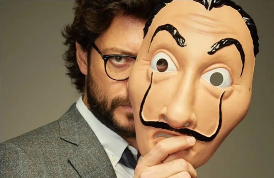 O Professor voltou! Ator mostra retorno de filmagens de ‘La Casa de Papel’
