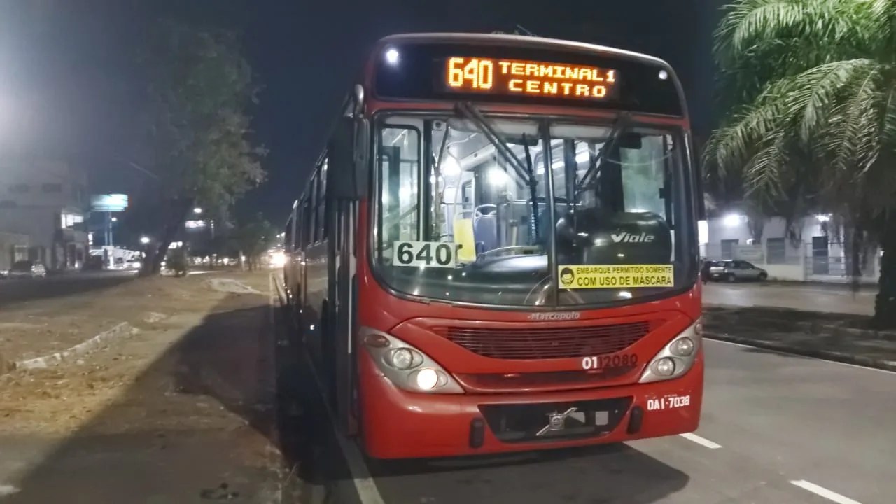 Em Manaus, trio ameaça motorista e passageiros em assalto à linha de ônibus 640