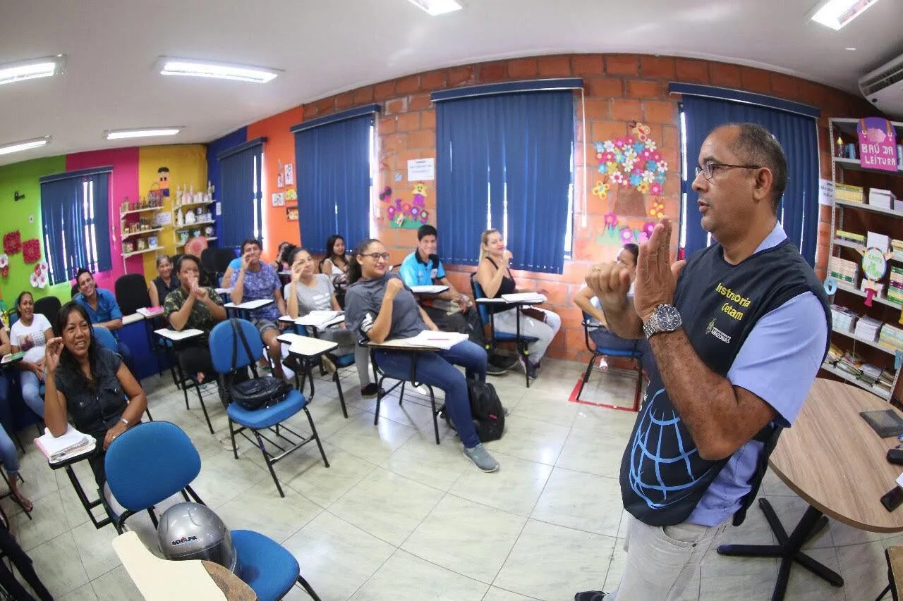 Prosamim abre inscrições de cursos profissionalizantes para moradores