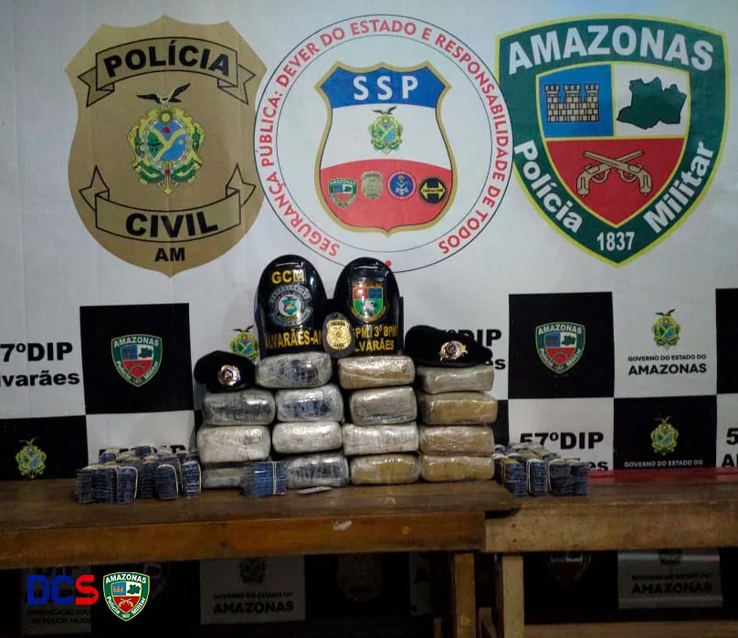 Policiais detêm jovem que transportava drogas em embarcação no AM