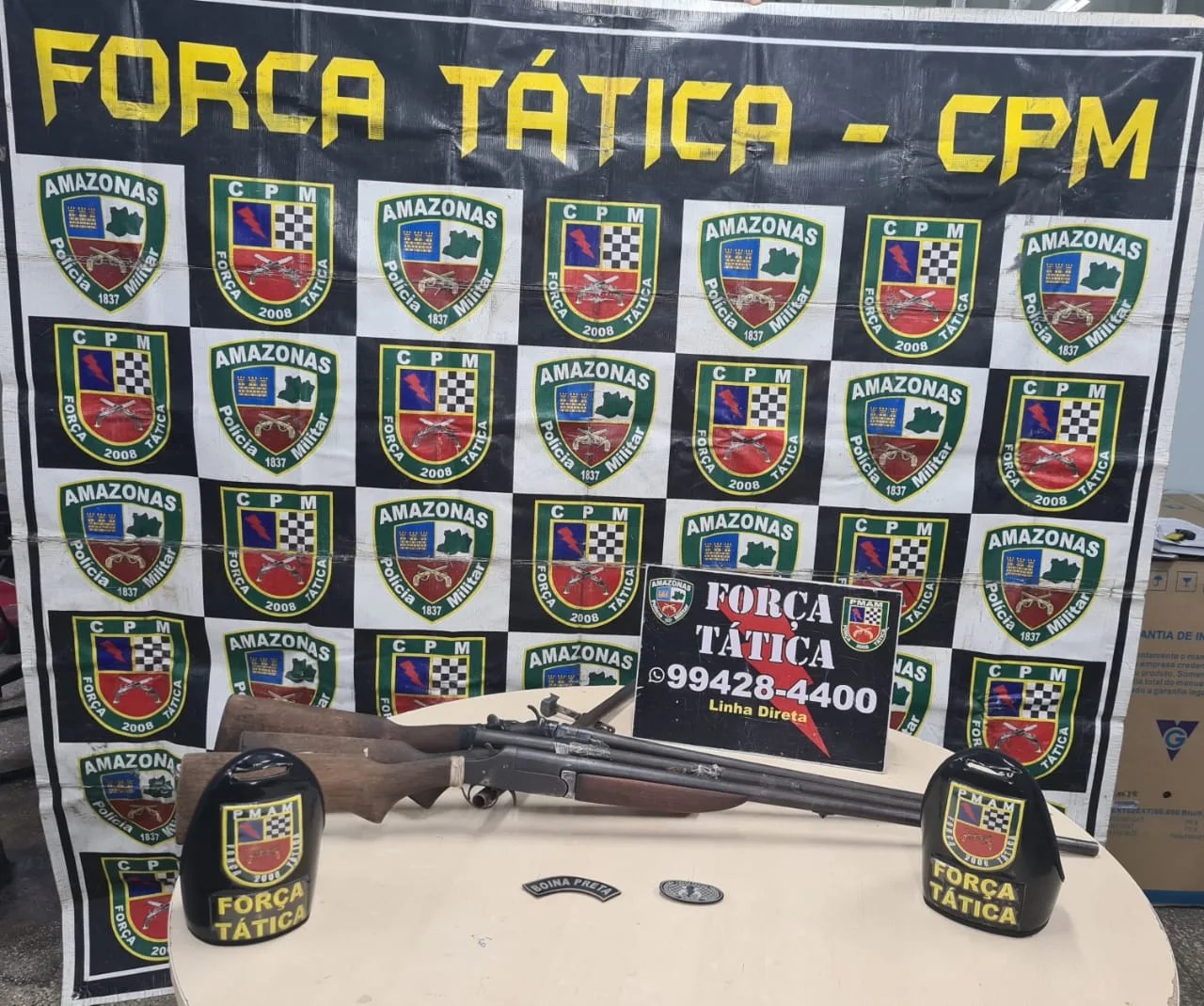 Trio foge por igarapé, mas abandona armas na fuga
