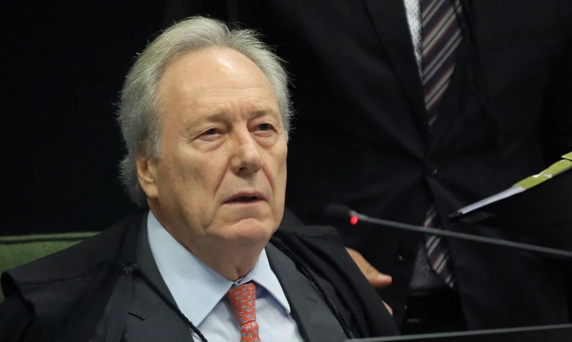 Covid-19: ministro nega priorizar vacinação de pessoas com deficiência