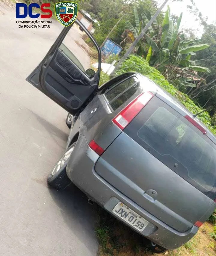 Polícia Militar recupera veículo roubado no bairro Tarumã