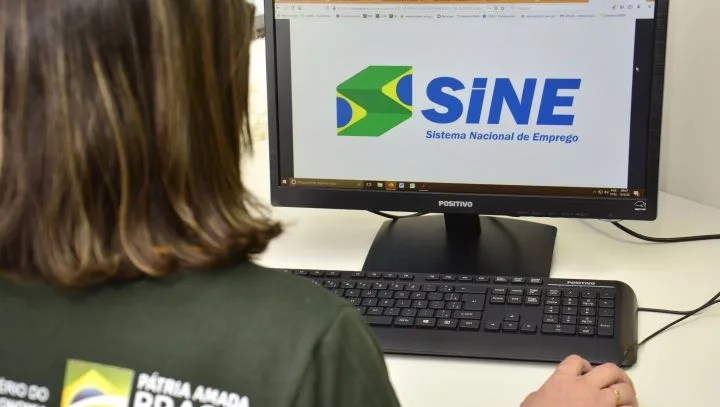 Prefeitura de Manaus oferece 53 vagas de emprego em várias áreas de atuação; veja