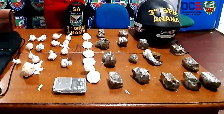 Polícia apreende drogas e detém dupla por ligação com o tráfico de drogas no AM