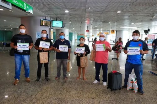 Mais seis pacientes recuperados da Covid-19 retornam a Manaus