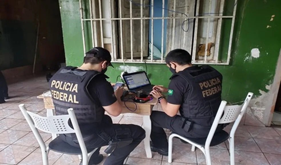 Homem que gravou e publicou vídeo na internet abusando de criança é preso