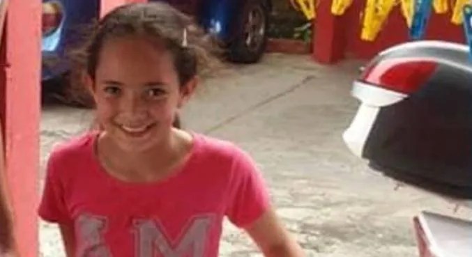 TRAGÉDIA: menina é atropelada e morta por caminhão na porta de casa