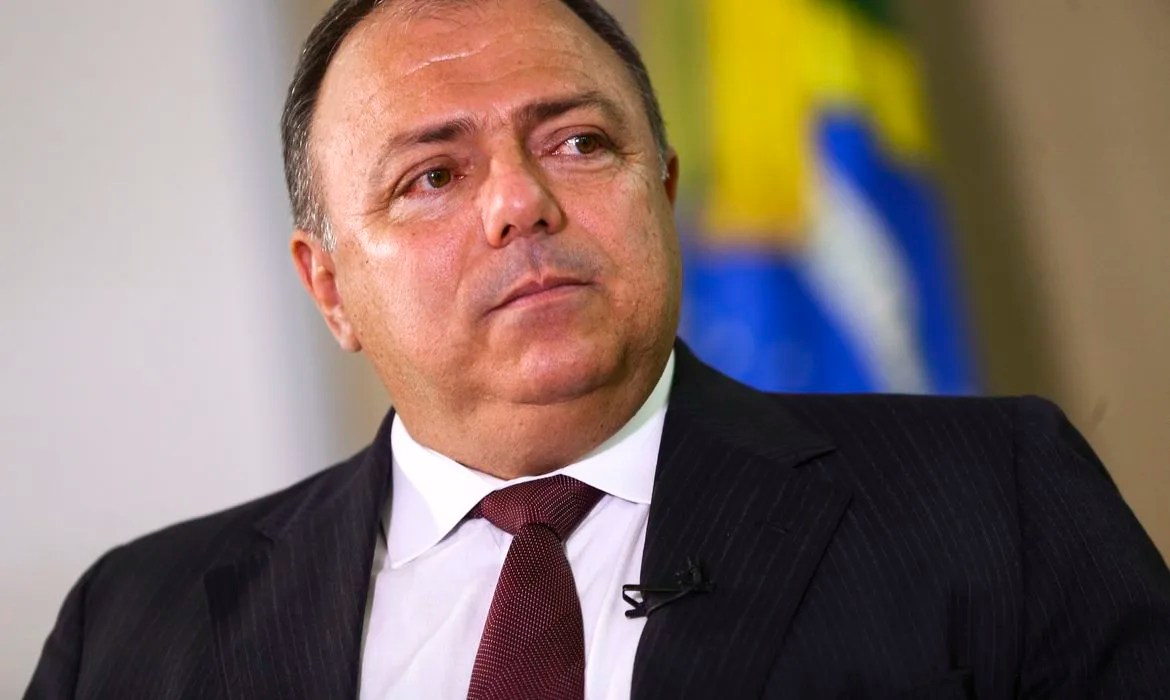 Pazuello anuncia aquisição de 100 milhões de doses da vacina Coronavac