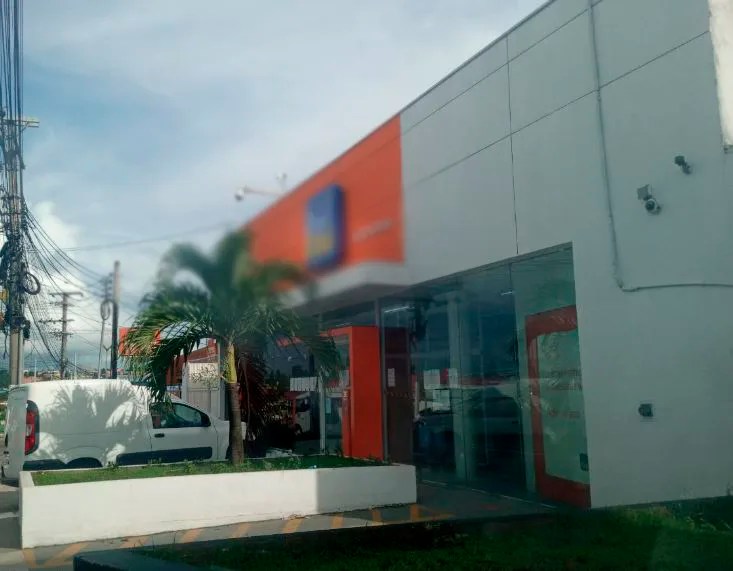 Em Manaus, criminosos aterrorizam clientes de agências bancárias durante assalto