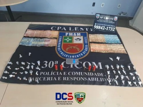 Homem é preso com drogas, munições e dinheiro na zona Leste