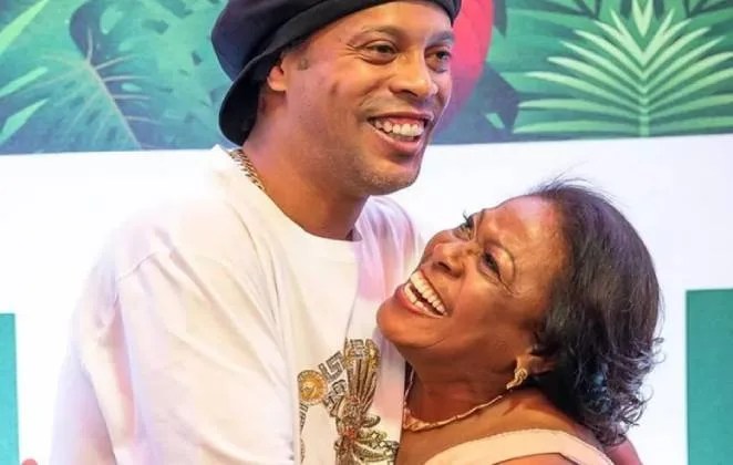 Morre mãe de Ronaldinho Gaúcho, vítima da Covid-19
